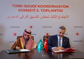 سمو وزير الخارجية يلتقي وزير خارجية تركيا.. ويوقعان اتفاقية الإعفاء المتبادل للجوازات الدبلوماسية والخاصة