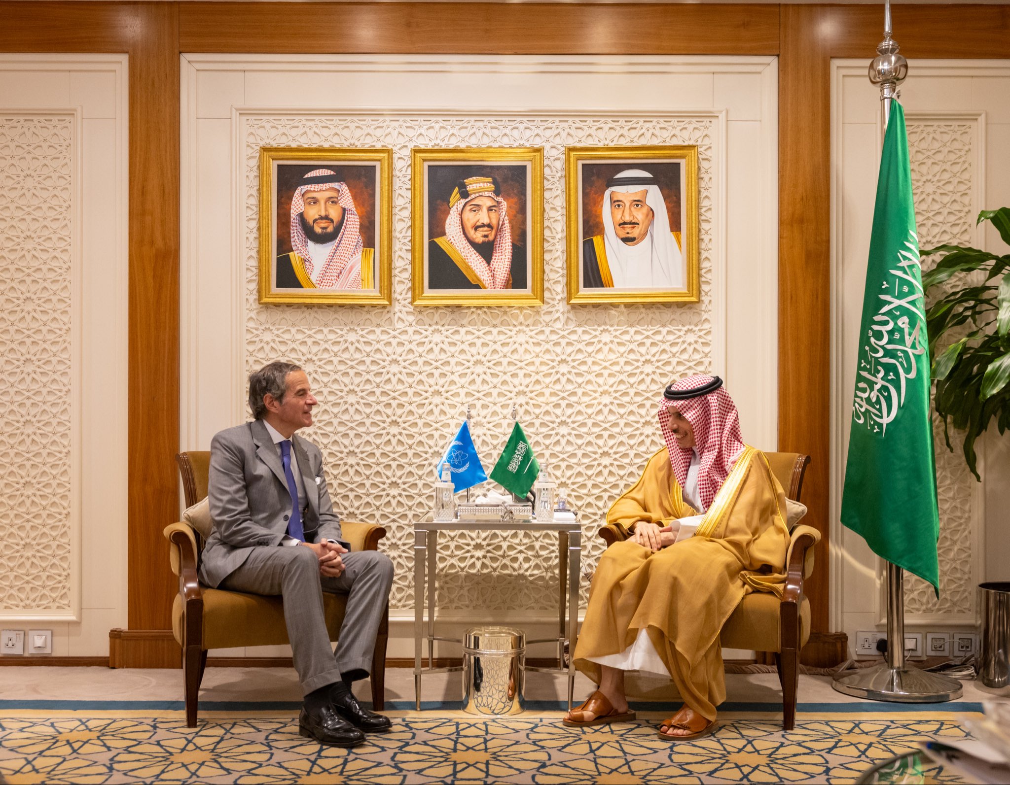 سمو وزير الخارجية يستقبل مدير عام الوكالة الدولية للطاقة الذرية